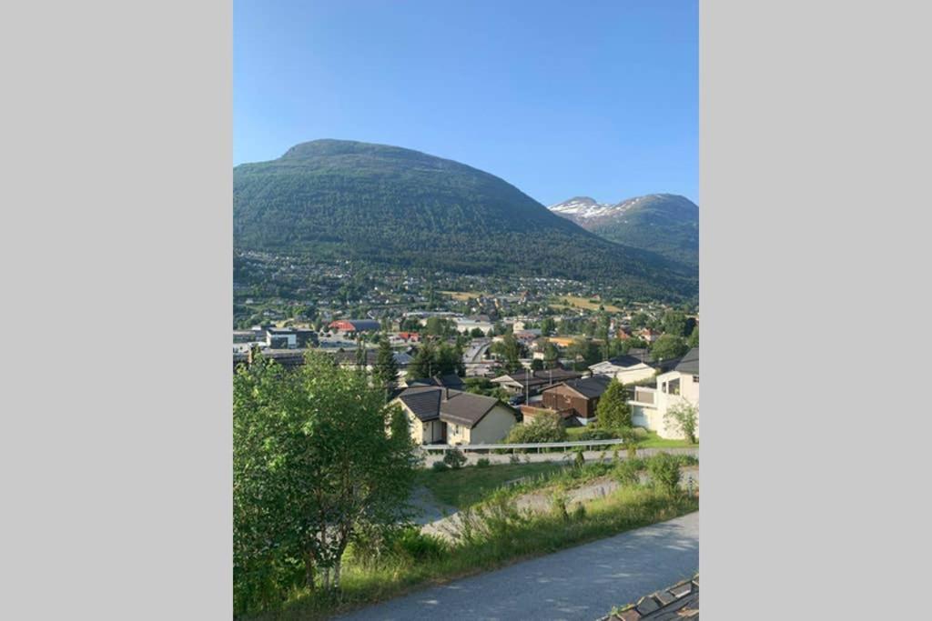 Leilighet Stryn 아파트 외부 사진